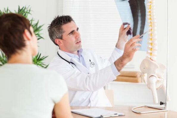 An einen Spezialisten für zervikale Osteochondose ansprechen